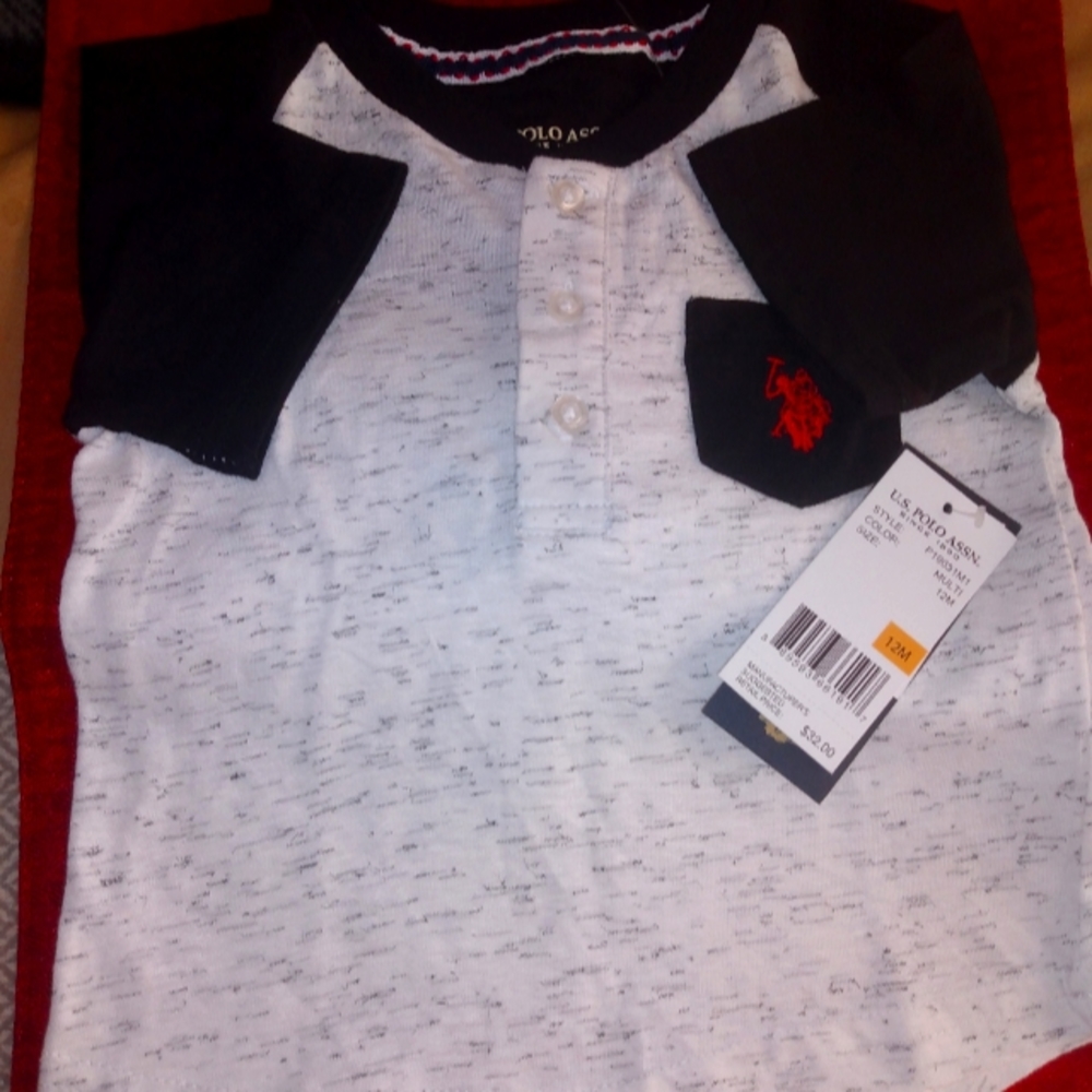 Polo shirt.